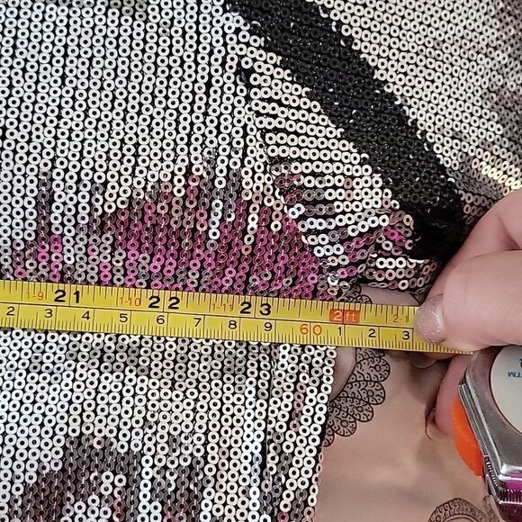 Valentino V - logo print sequin t- shirt - Picture 9 of 11